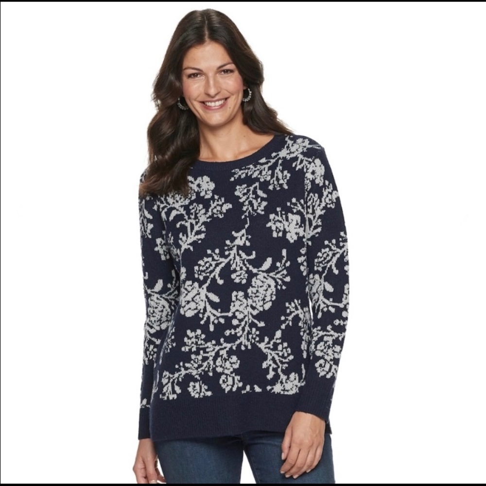 New/never worn Croft and Barrow navy sweater